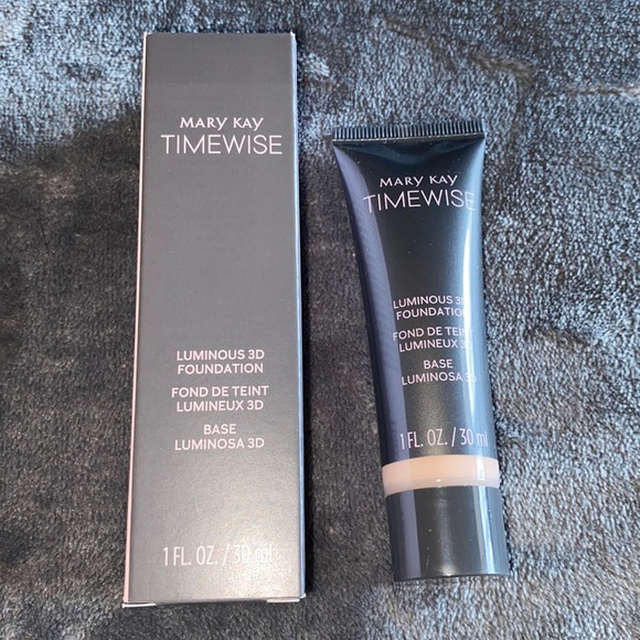 Mary Kay luminous 3D foundation